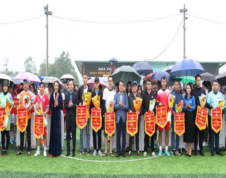 Khai mạc Giải Bóng đá nam, nữ thanh niên Khối Cơ quan và Doanh nghiệp tỉnh Quảng Trị